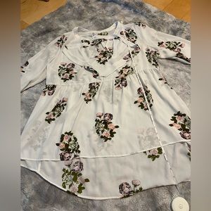 ✨DR2 XL🌸 floral white cut-out neckline blouse babydoll top XL